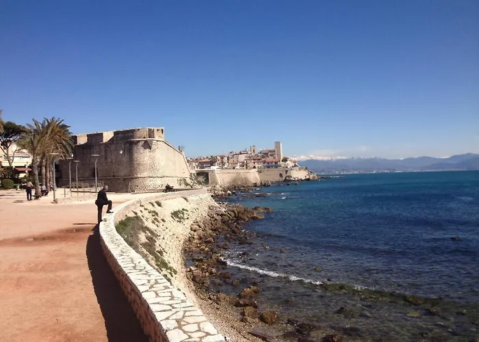 Apartment Koselig I Antibes